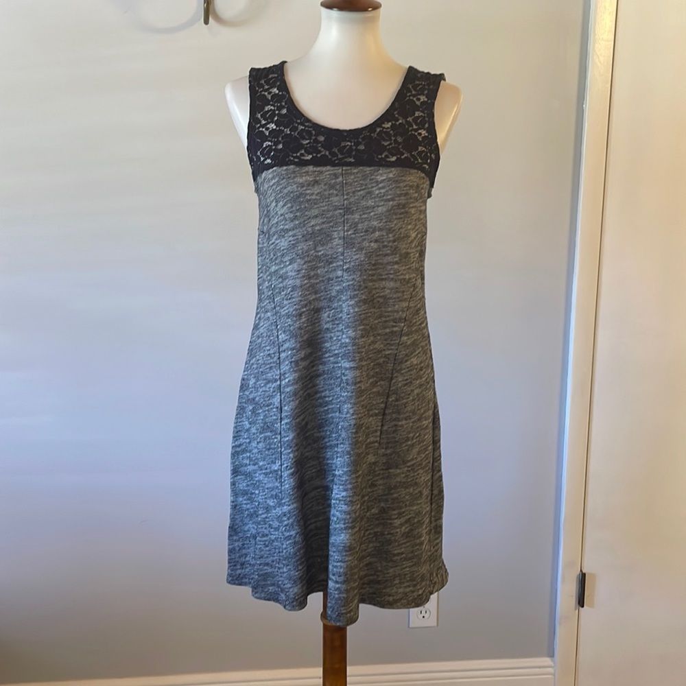 [Lilka] Navy/White Knit Dress - Size Small NWT